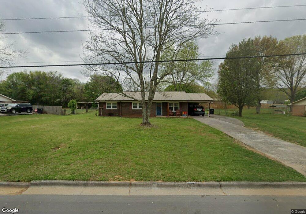 129 Holly Dr SW, Calhoun, GA 30701 - photo 1
