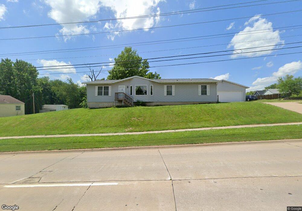 5006 N Division St, Davenport, IA 52806 - photo 1