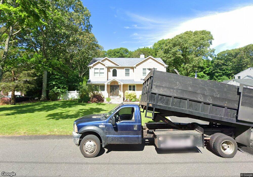 472 Mac Arthur Blvd, Hauppauge, NY 11788 - photo 1