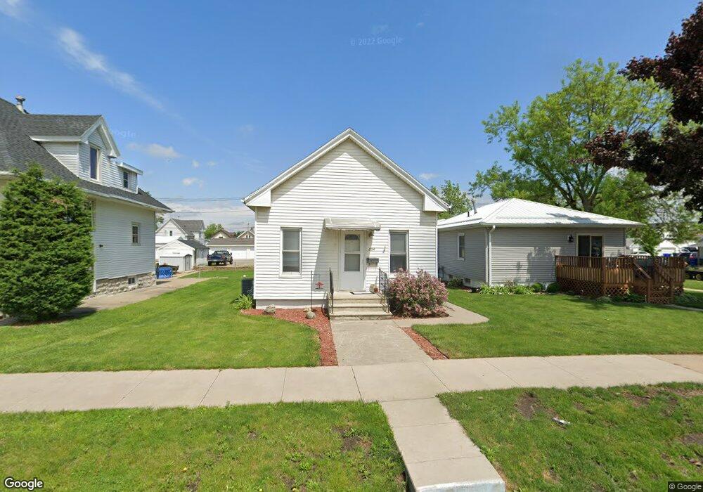204 17th Ave SW, Cedar Rapids, IA 52404 - photo 1