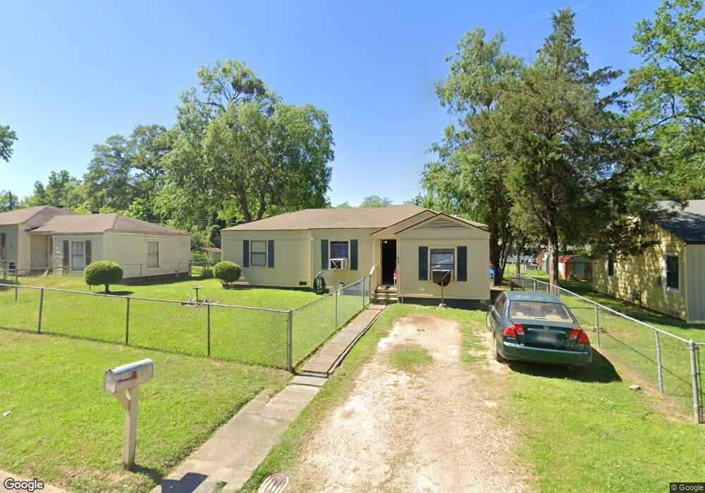 745 Arizona Ave, Wake Village, TX 75501 - photo 1