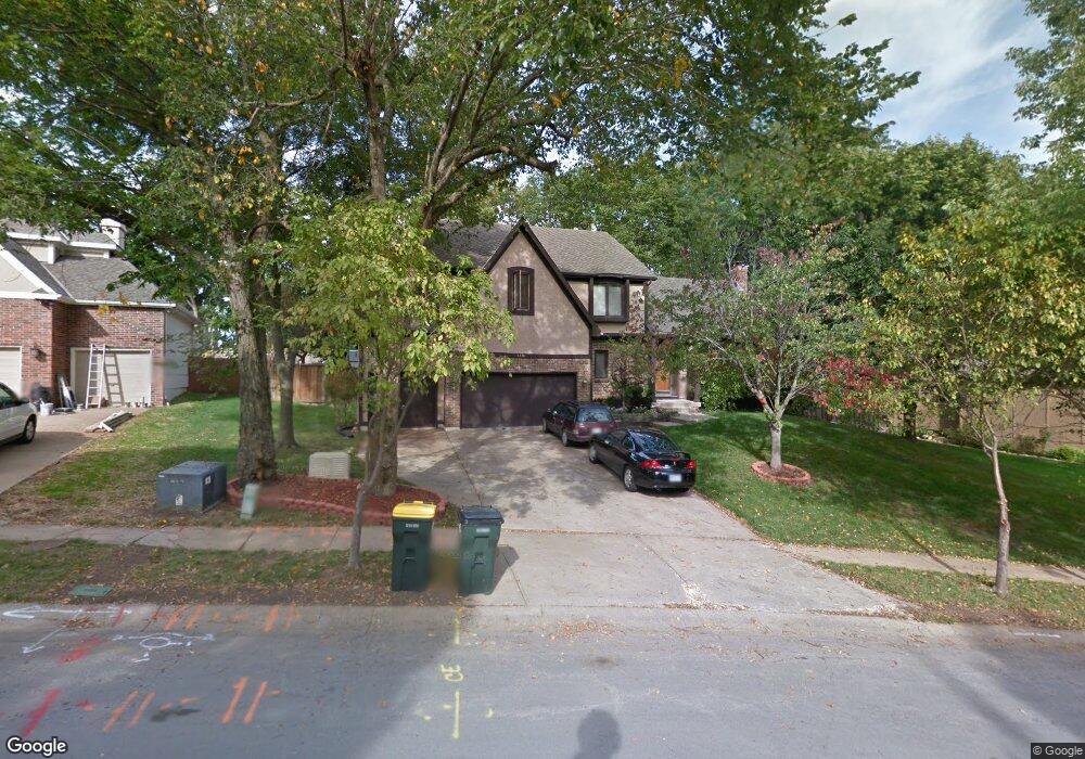 7838 Oakview Ln, Shawnee, KS 66216 - photo 1