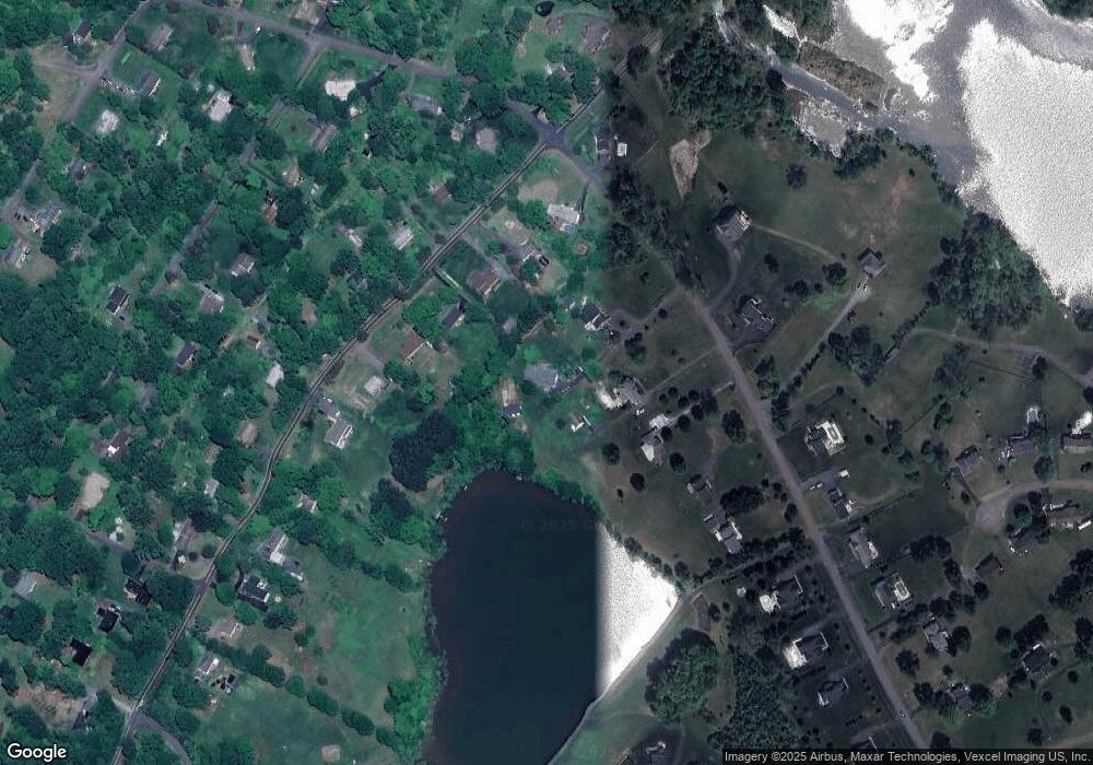 6720 Lake Dr, Warrenton, VA 20187 - photo 1