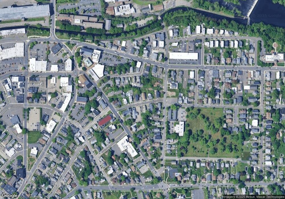 29 Pearl St unit 1, Chicopee, MA 01013 - photo 1