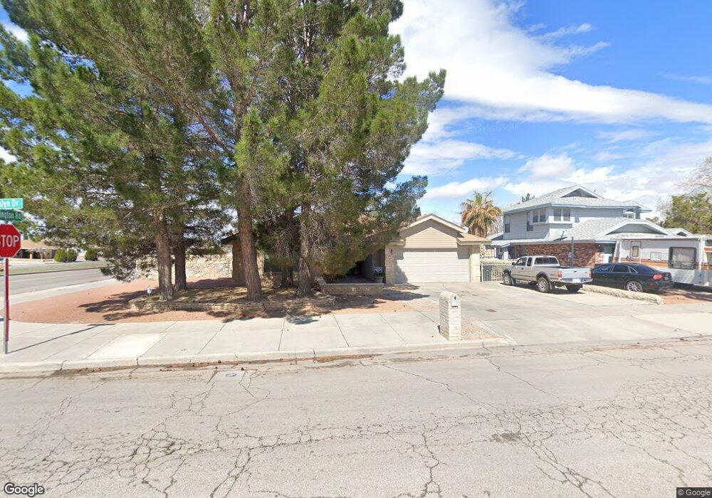 301 Roslyn Dr, Horizon City, TX 79928 - photo 1