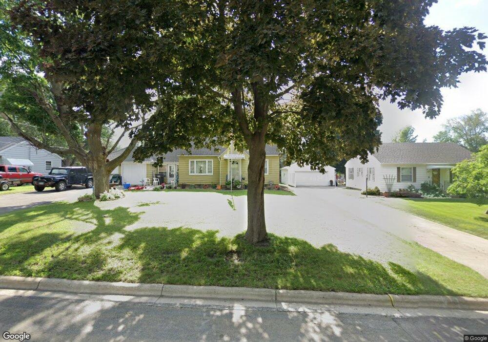 408 Hillhaven St, Albert Lea, MN 56007 - photo 1