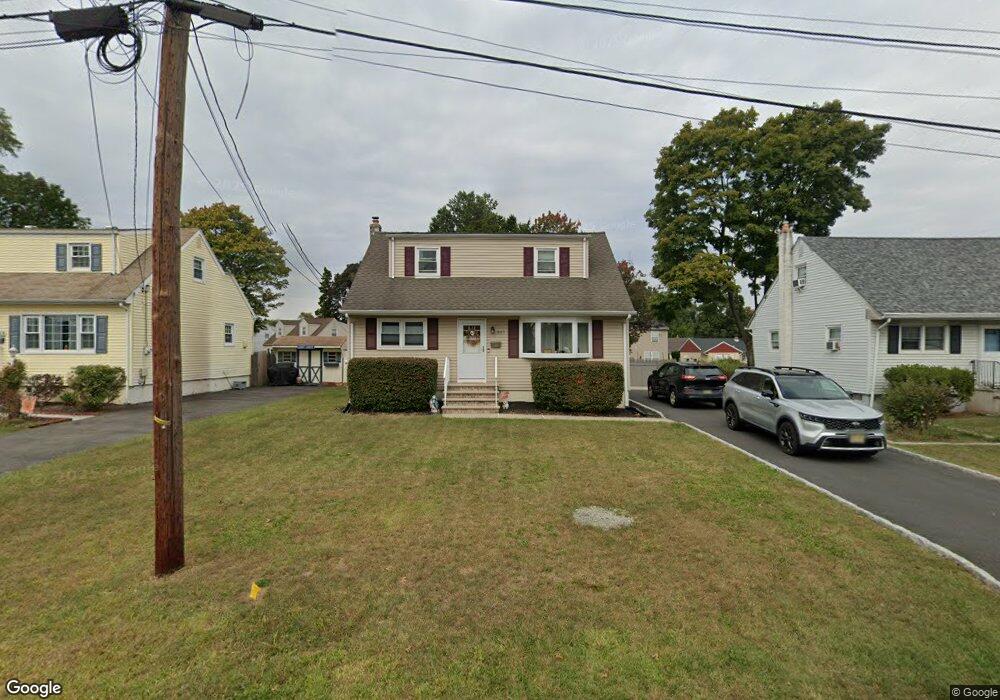 567 W Pershing Ave, Middlesex, NJ 08846 - photo 1