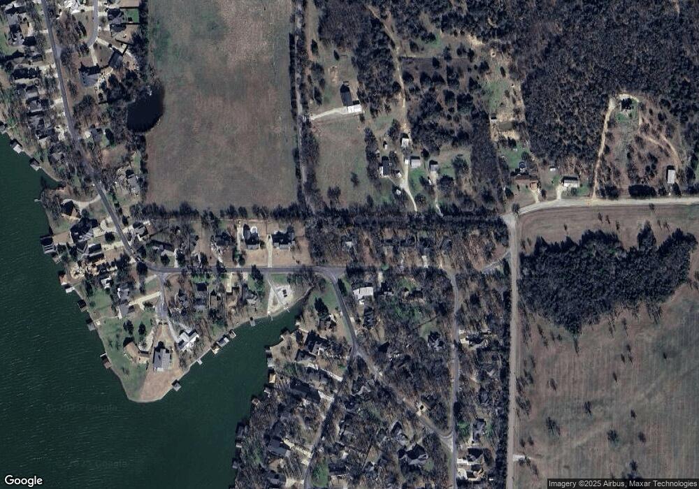 333 Comanche Dr, Gainesville, TX 76240 - photo 1