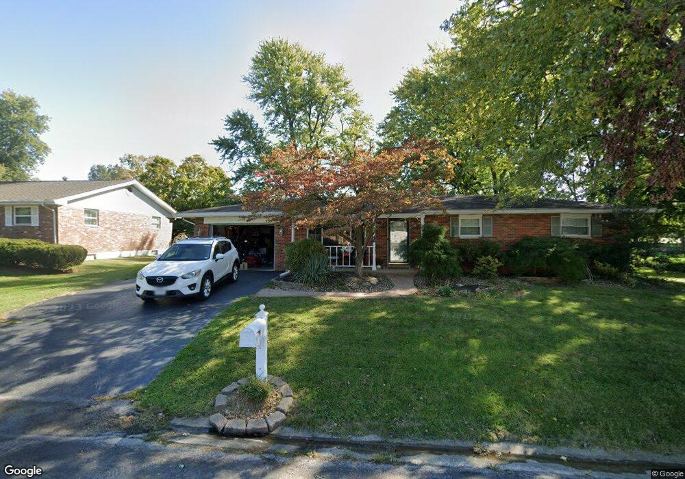 3104 Mary Dr, Maryville, IL 62062 - photo 1