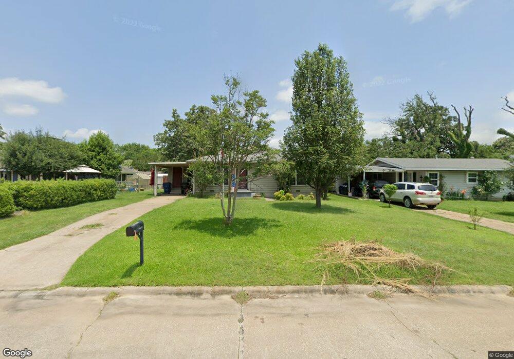 1523 W Munson St, Denison, TX 75020 - photo 1