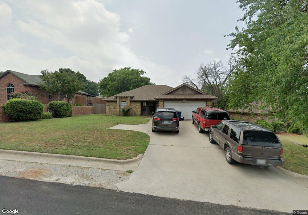 713 W Mulberry St, Decatur, TX 76234 - photo 1