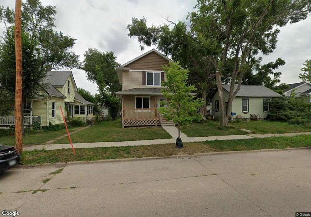 1237 4th St SW, Cedar Rapids, IA 52404 - photo 1