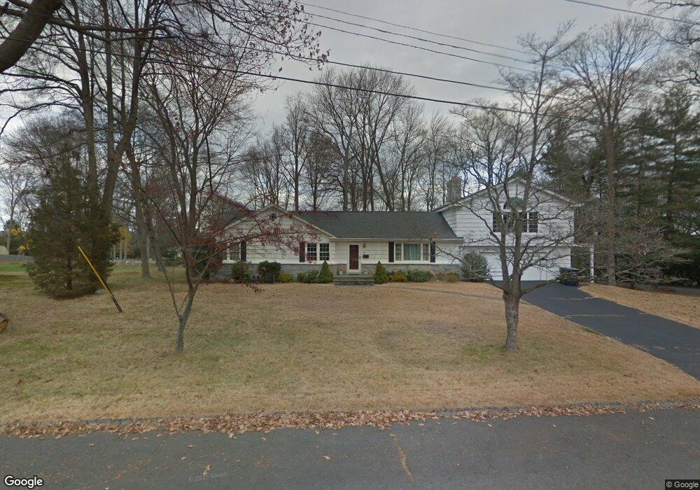 71 Arden Rd, Trumbull, CT 06611 - photo 1