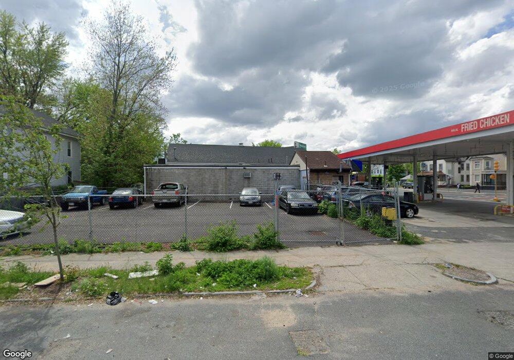 14 Dresden St, Springfield, MA 01109 - photo 1