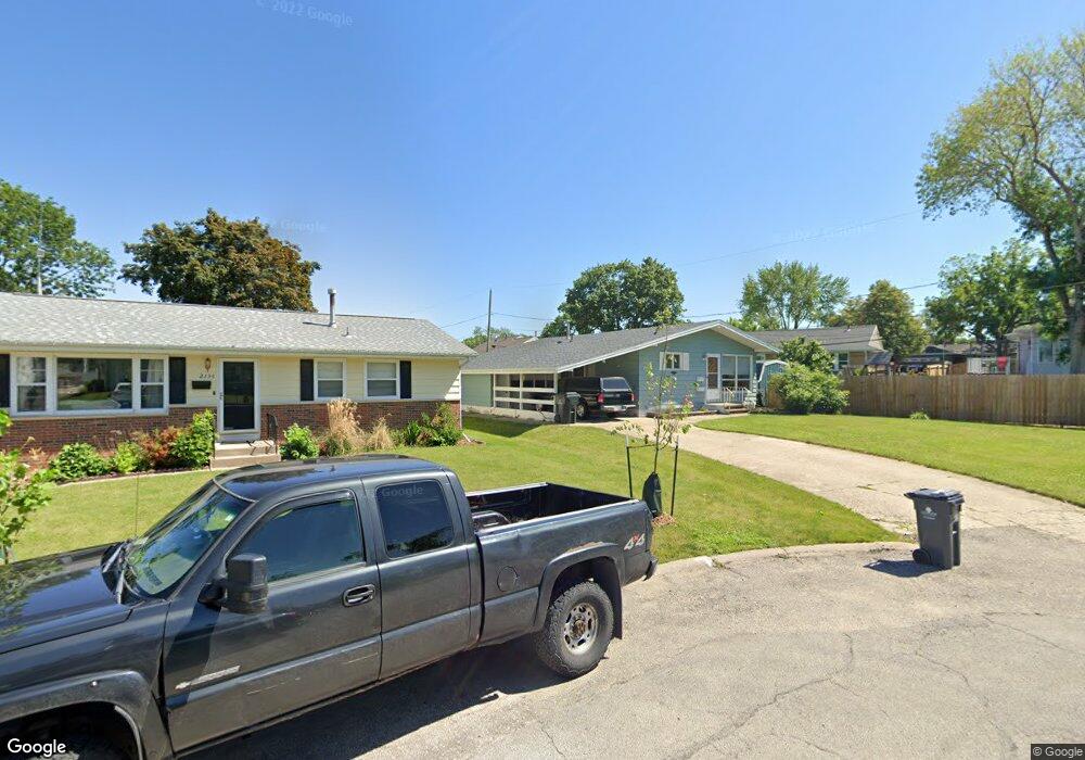 2190 Wes Ct NW, Cedar Rapids, IA 52405 - photo 1