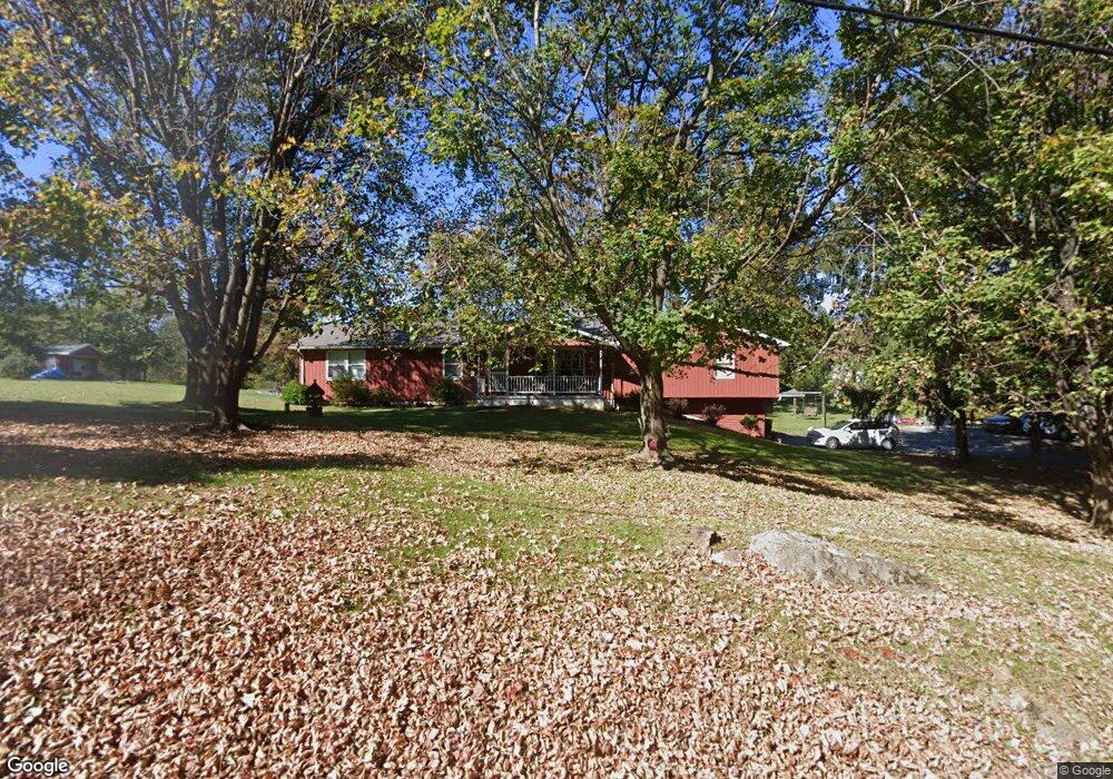 889 Henshaw Rd, Bunker Hill, WV 25413 - photo 1