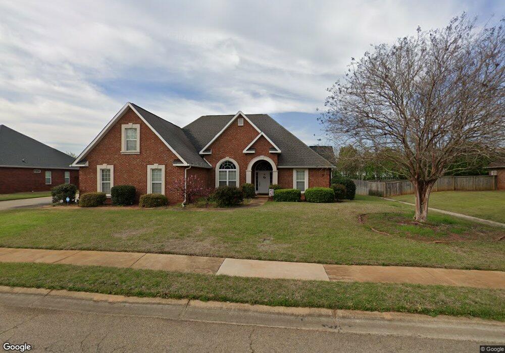 608 Twelve Oaks Dr, Warner Robins, GA 31088 - photo 1