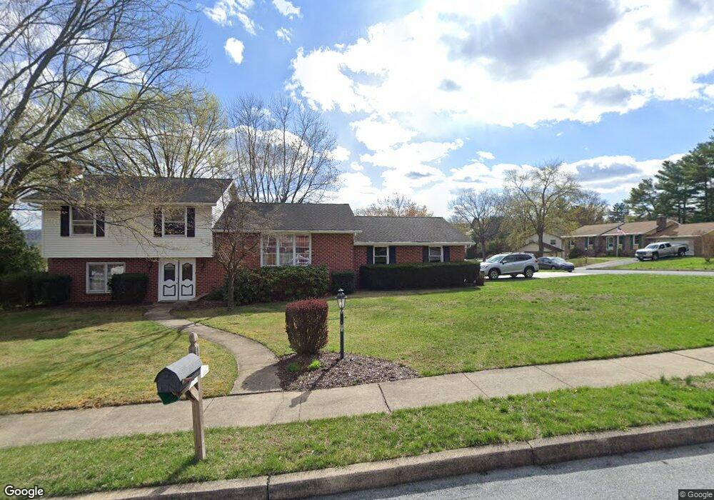 1 Thornbury Rd, Reading, PA 19606 - photo 1