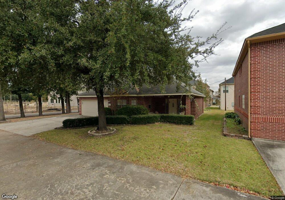 1507 W 34th 1/2 St, Houston, TX 77018 - photo 1
