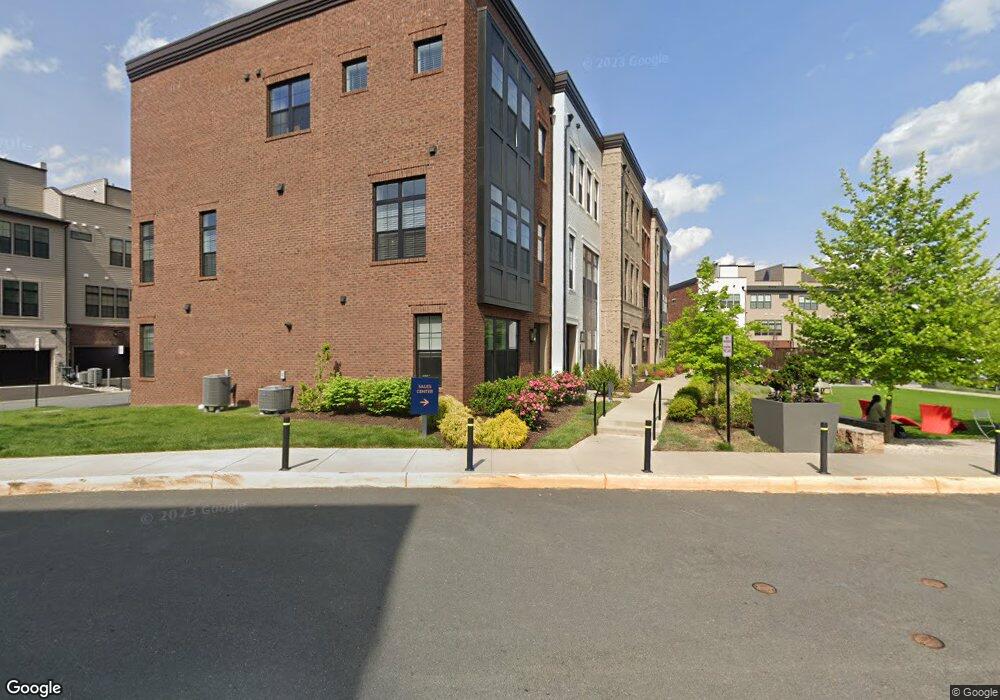 1747 McKenna Point Dr unit 2704, McLean, VA 22102 - photo 1