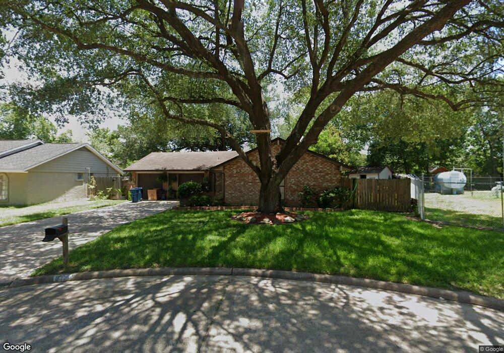 8806 Ryton Ln, Houston, TX 77088 - photo 1