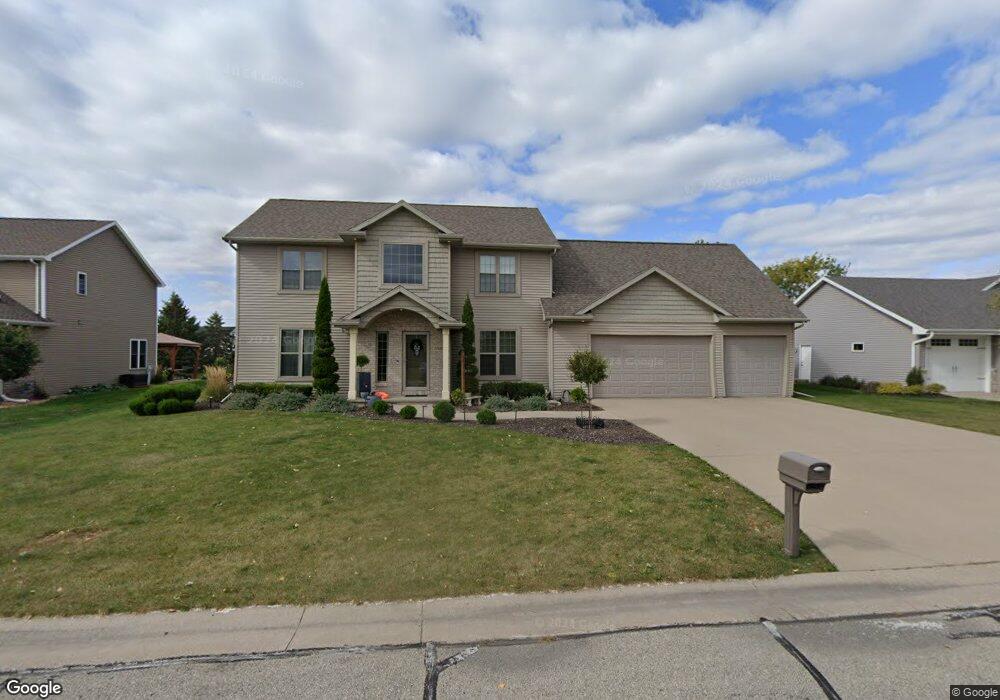 N9185 Jonsch Dr, Appleton, WI 54915 - photo 1