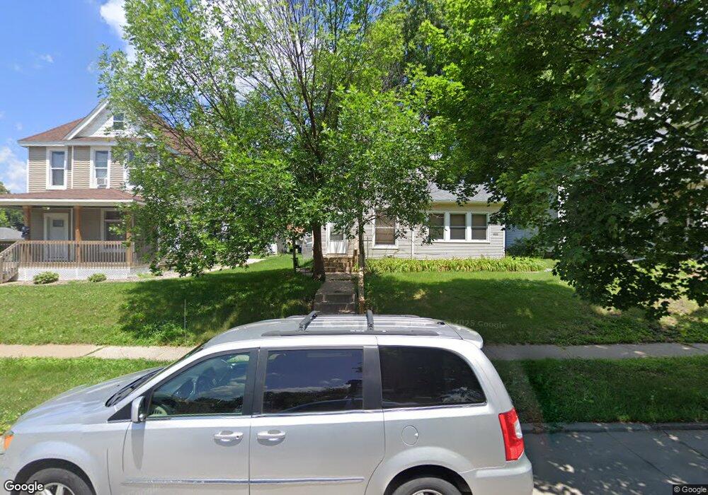 528 W 15th St, Davenport, IA 52803 - photo 1