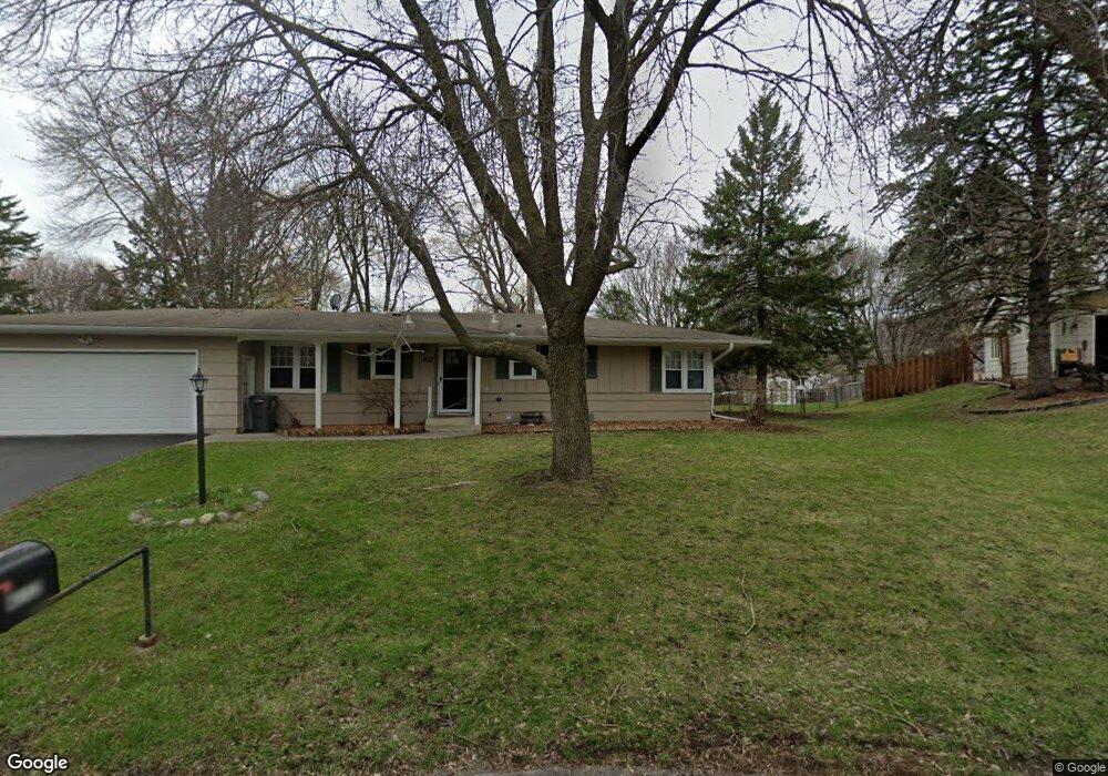 4112 Tonkawood Ln, Minnetonka, MN 55345 - photo 1
