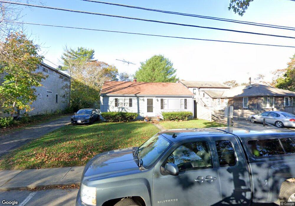 112 Franklin St, Vineyard Haven, MA 02568 - photo 1