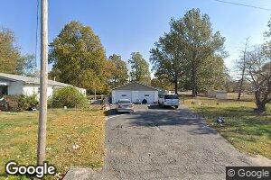512 S Safford St, Christopher, IL 62822