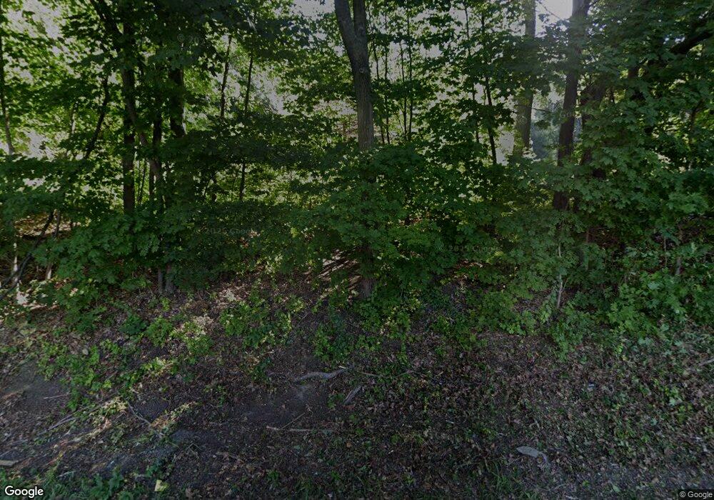 22 Olanyk Dr, Sunderland, MA 01375 - photo 1