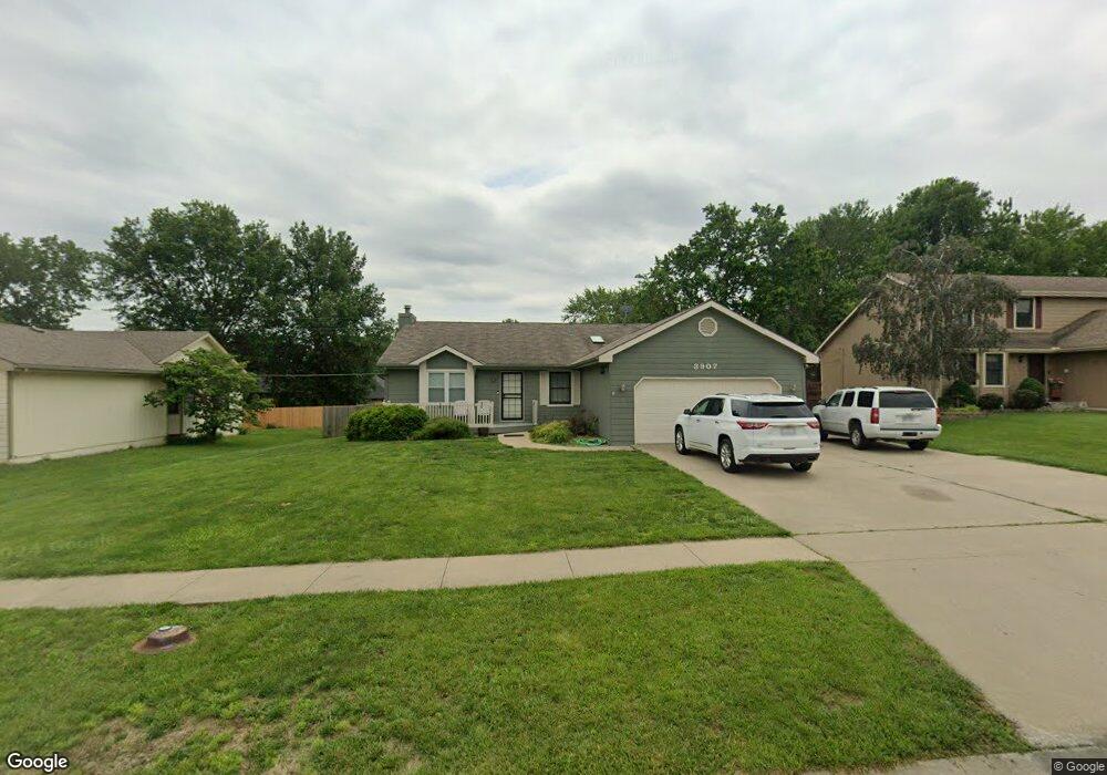 3907 SW 38th Ln, Topeka, KS 66610 - photo 1
