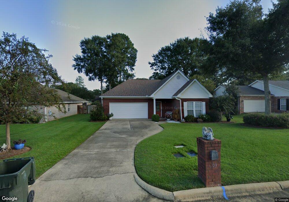 203 Petersburg Ct, Dothan, AL 36305 - photo 1