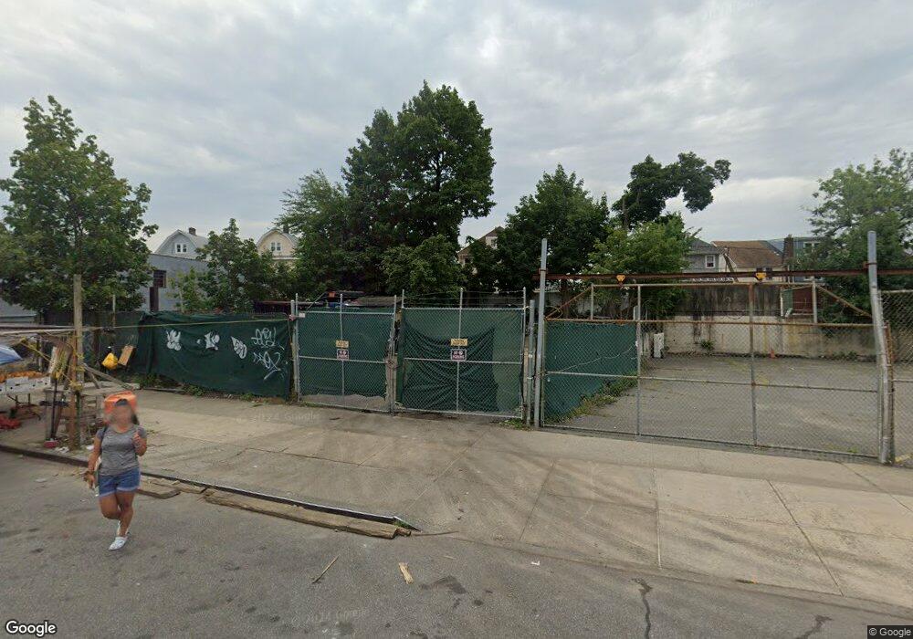 19709 Hiawatha Ave, Jamaica, NY 11423 - photo 1