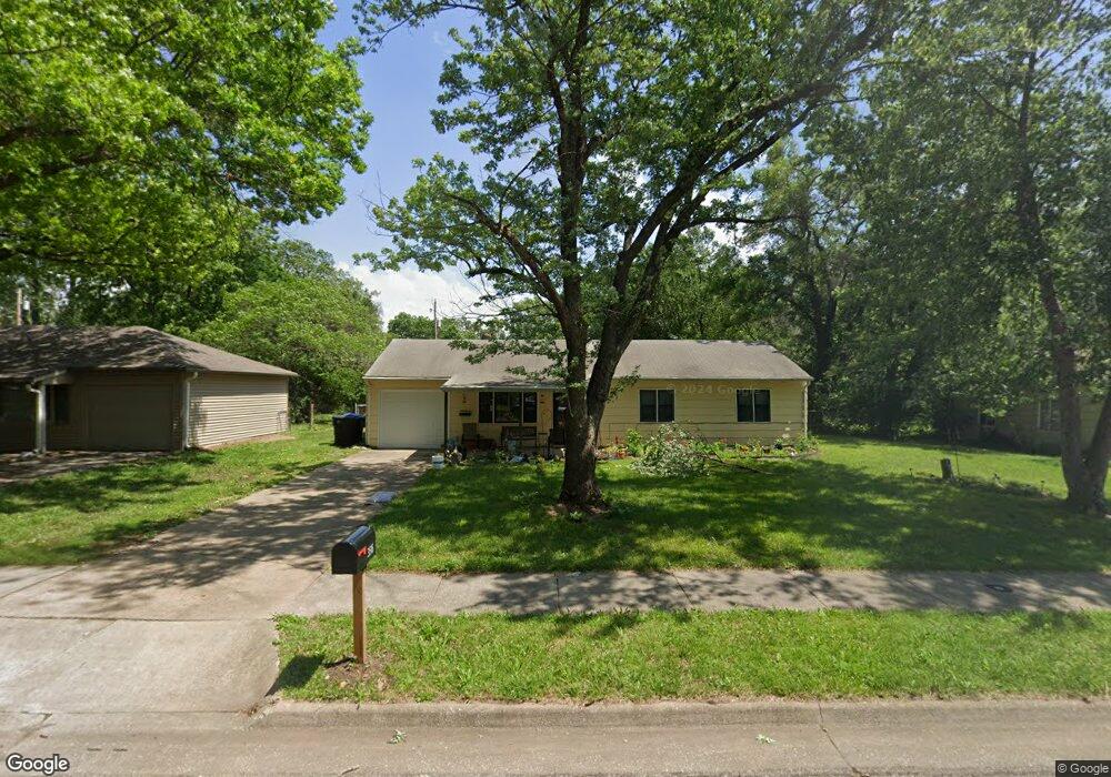 3516 SW Tara Ave, Topeka, KS 66611 - photo 1