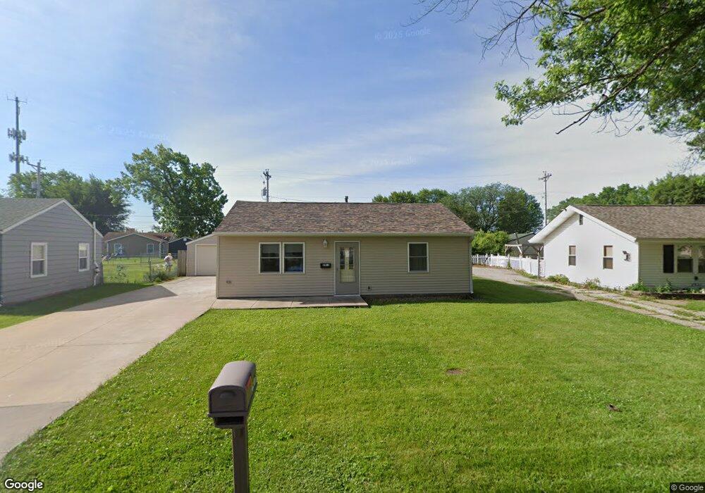 2511 W 69th St, Davenport, IA 52806 - photo 1