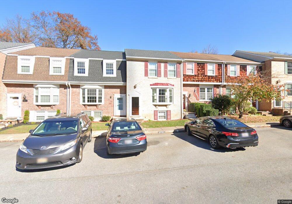 5751 Richardson Mews Square, Halethorpe, MD 21227 - photo 1