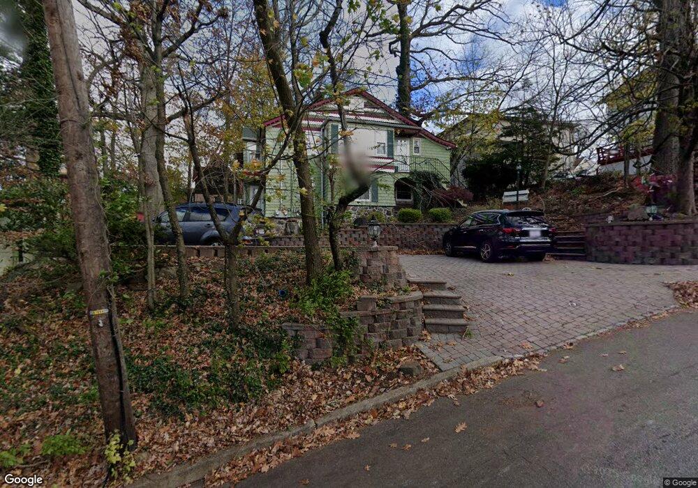 563 Art Ln unit 1, Ridgefield, NJ 07657 - photo 1