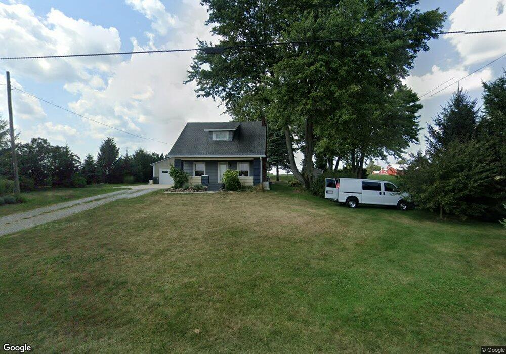 8235 Sandy Point Rd, Lima, OH 45807 - photo 1
