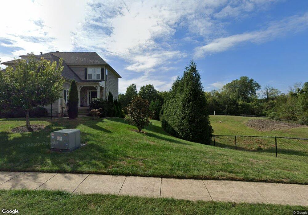 9272 Falling Water Dr, Bristow, VA 20136 - photo 1