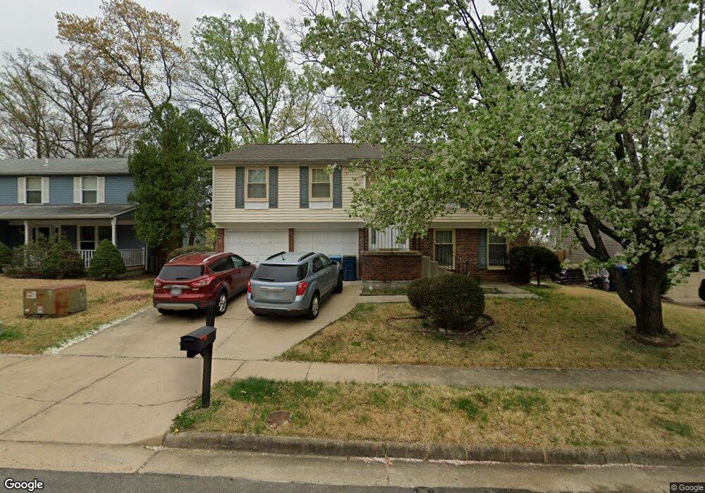 7651 Fallswood Way, Lorton, VA 22079 - photo 1