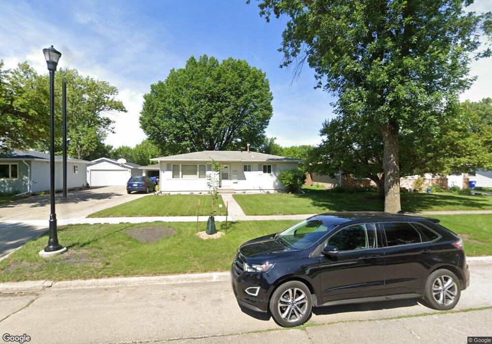 1609 17th St S, Fargo, ND 58103 - photo 1