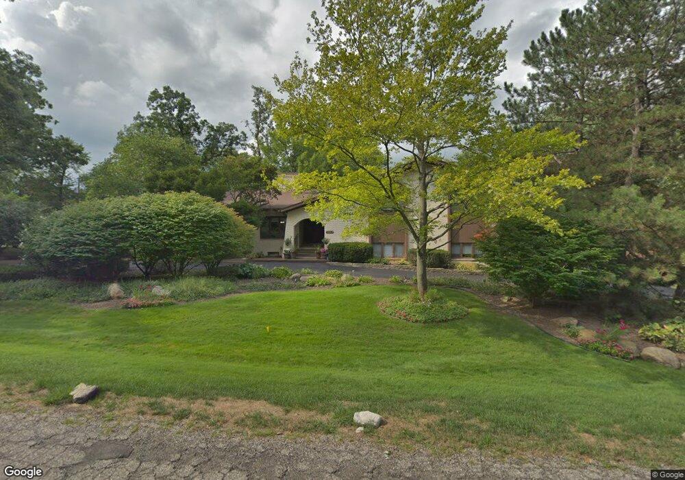 2042 Shore Hill Dr, West Bloomfield, MI 48323 - photo 1