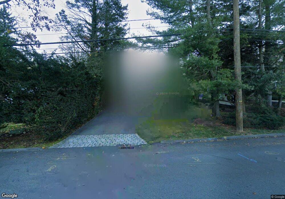 122 Magnolia Ave, Tenafly, NJ 07670 - photo 1