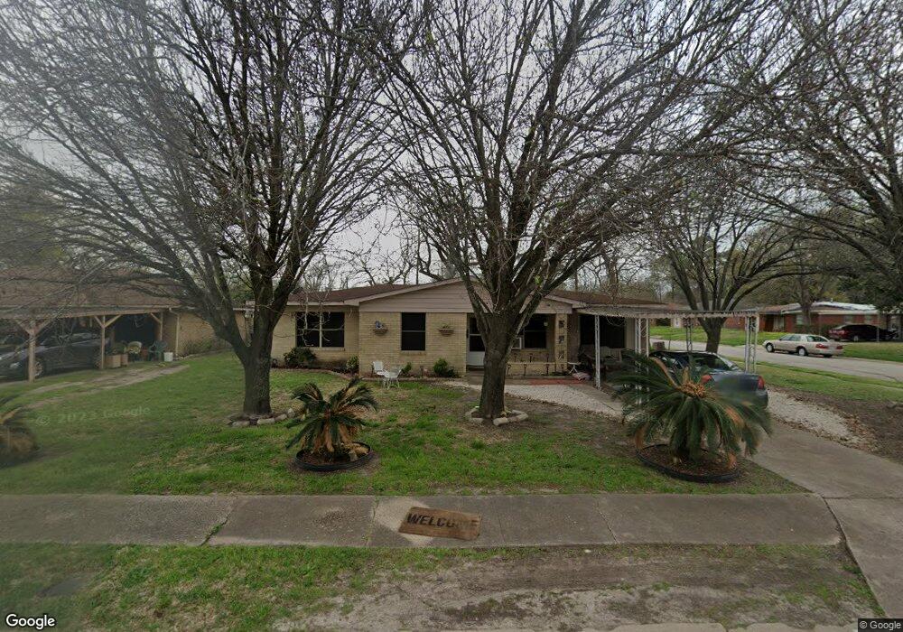 318 Acme Ct, Houston, TX 77022 - photo 1