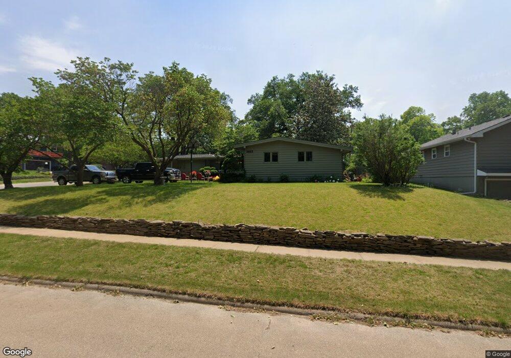 1611 SW Withdean Rd, Topeka, KS 66611 - photo 1