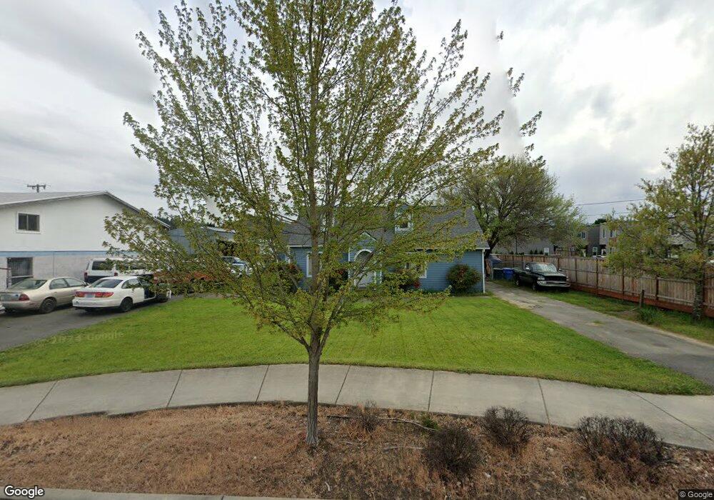 2197 Redwood Ave, Grants Pass, OR 97527 - photo 1