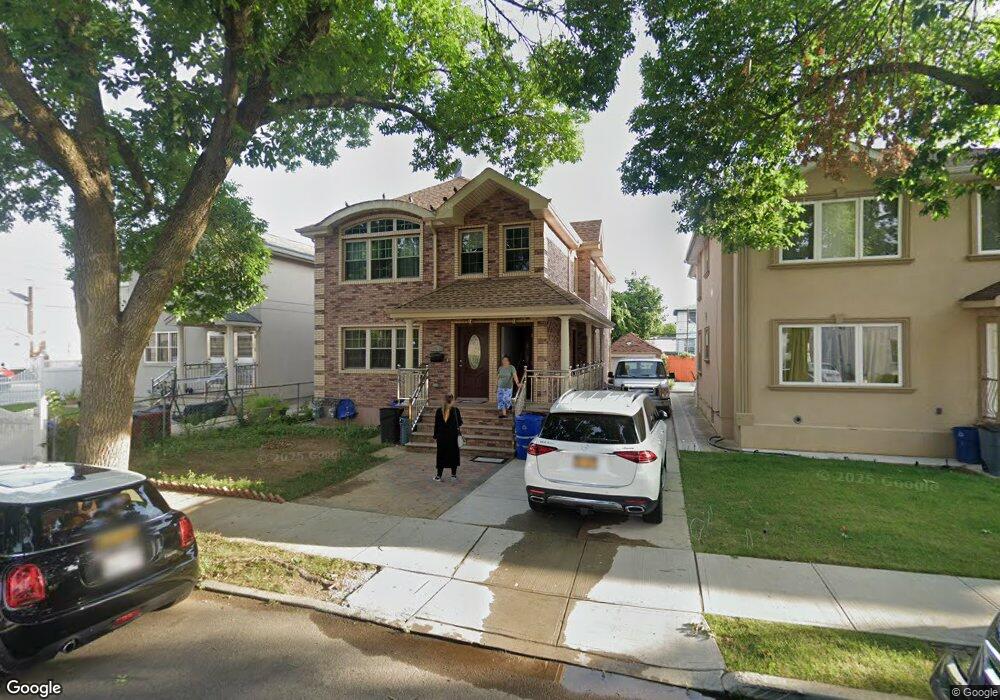 24105 85th Rd, Bellerose, NY 11426 - photo 1