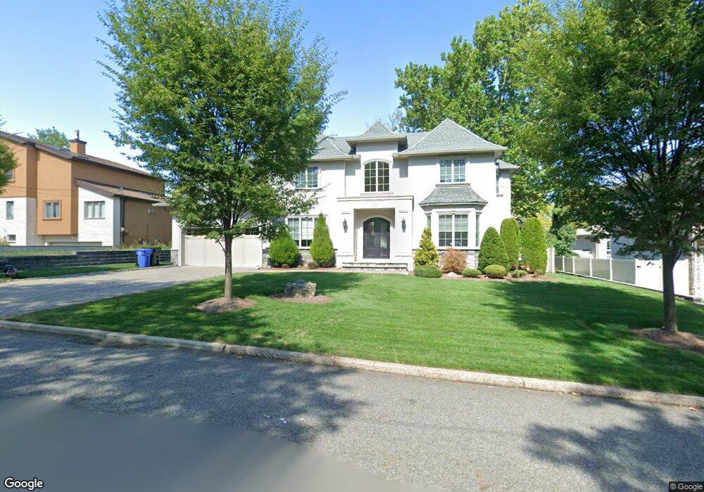 201 Thomas Dr, Paramus, NJ 07652 - photo 1