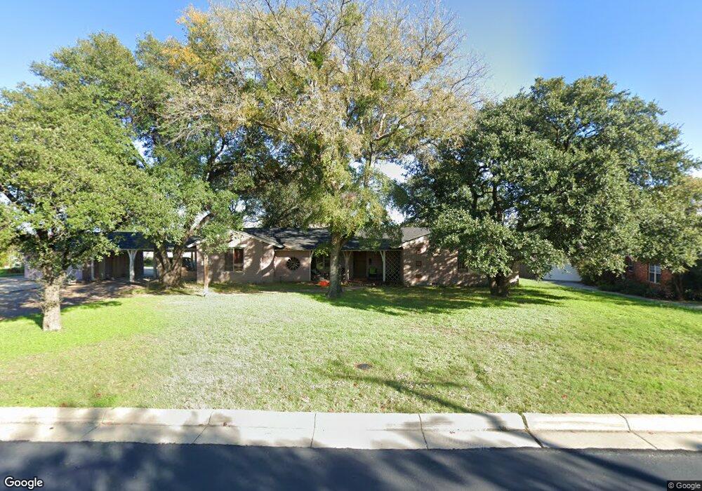 826 Robertson Rd, Grand Prairie, TX 75050 - photo 1